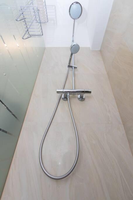 New, Central, In The Heart Of The 7th Heaven Apartment *