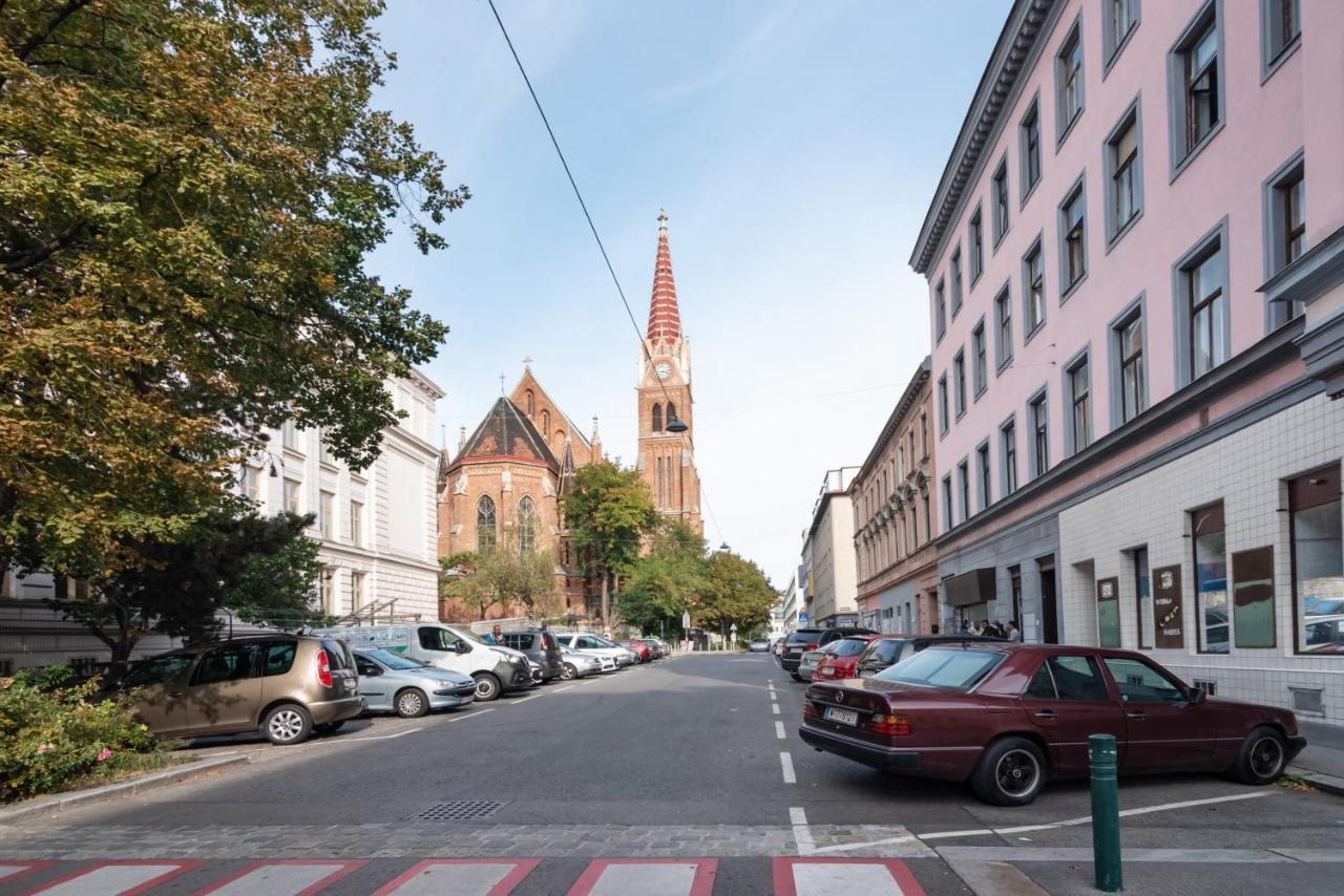 Modern, Bright -close To The Center In A Quiet Area Viena