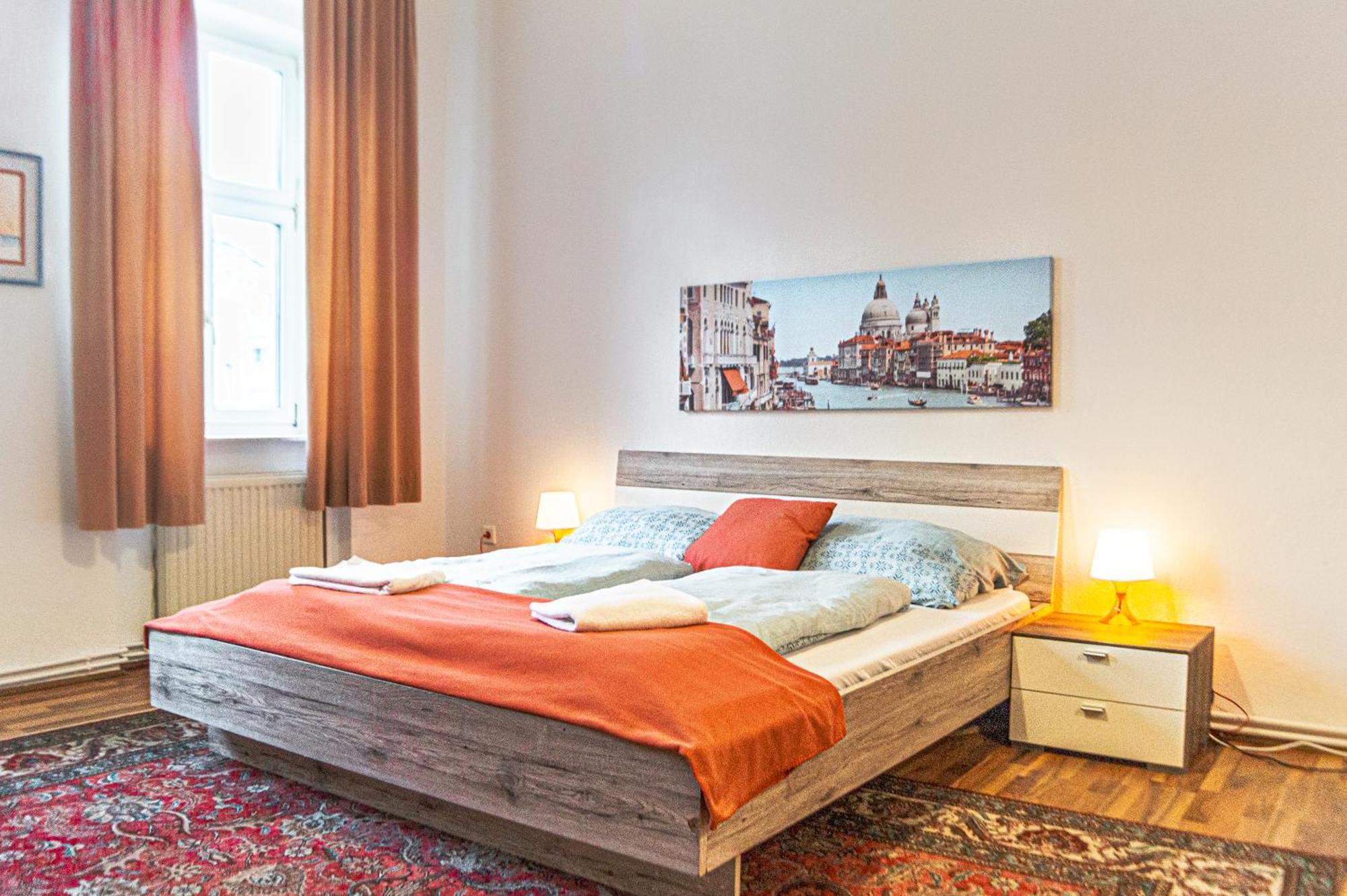 Comfy 2br- Near Wiener Stadthalle Apartment Vienna