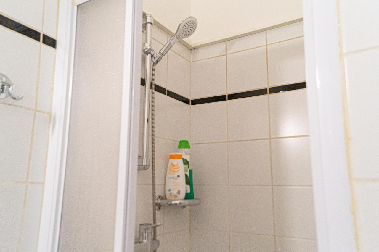 Comfy 2br- Near Wiener Stadthalle Apartment Vienna