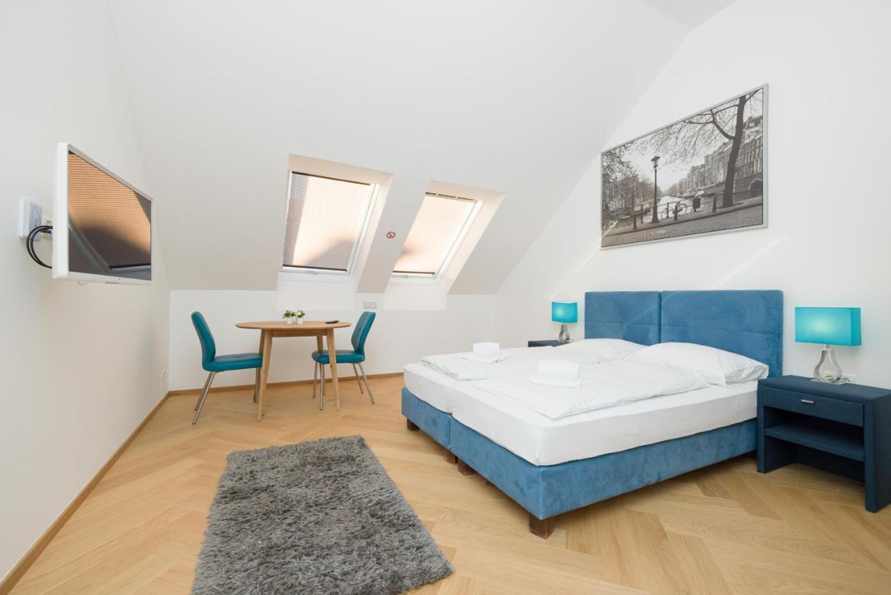Schoenbrunn Apartment *