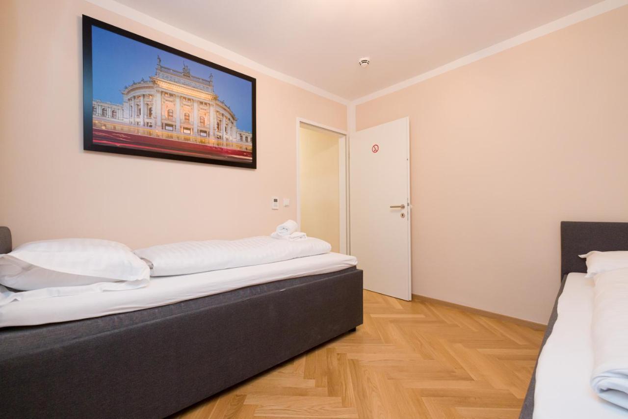 Schoenbrunn Apartment *