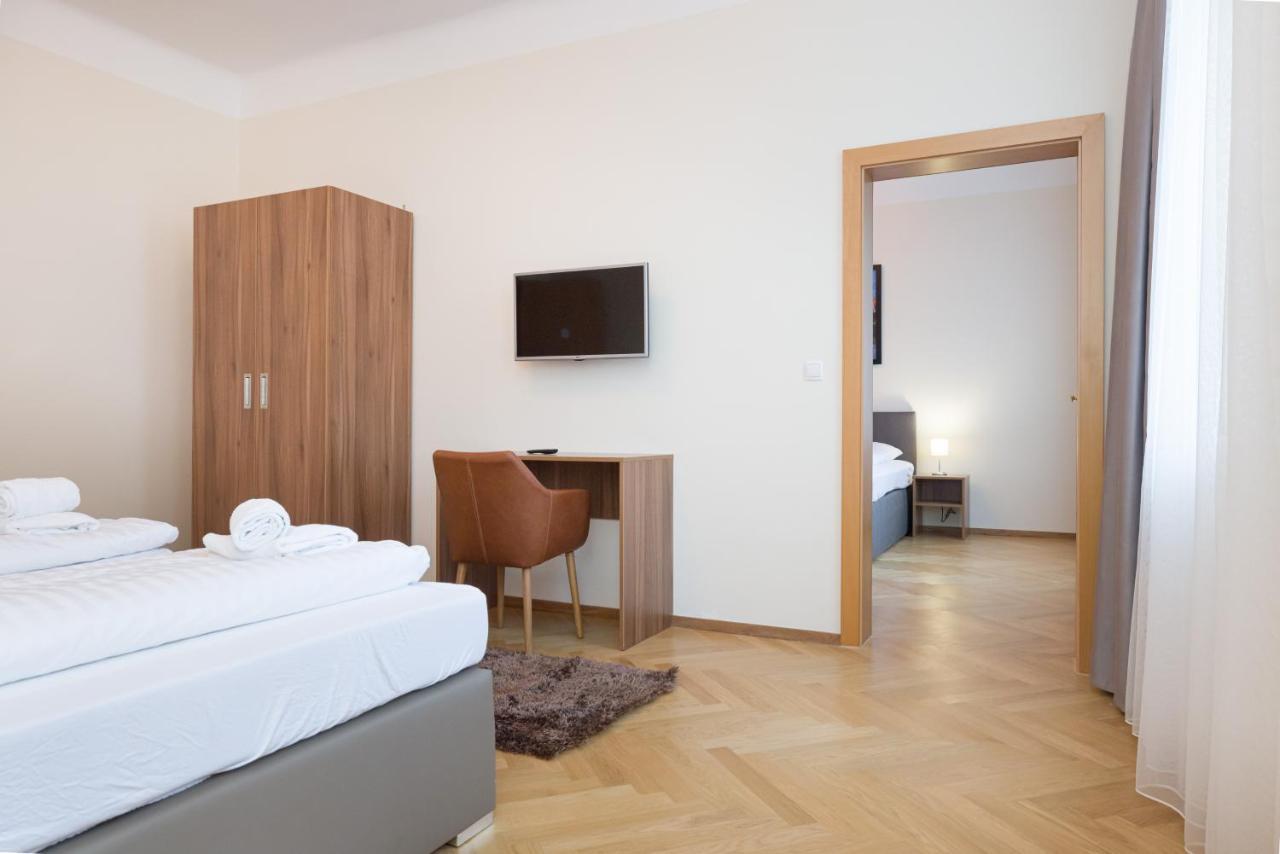Schoenbrunn Apartment *