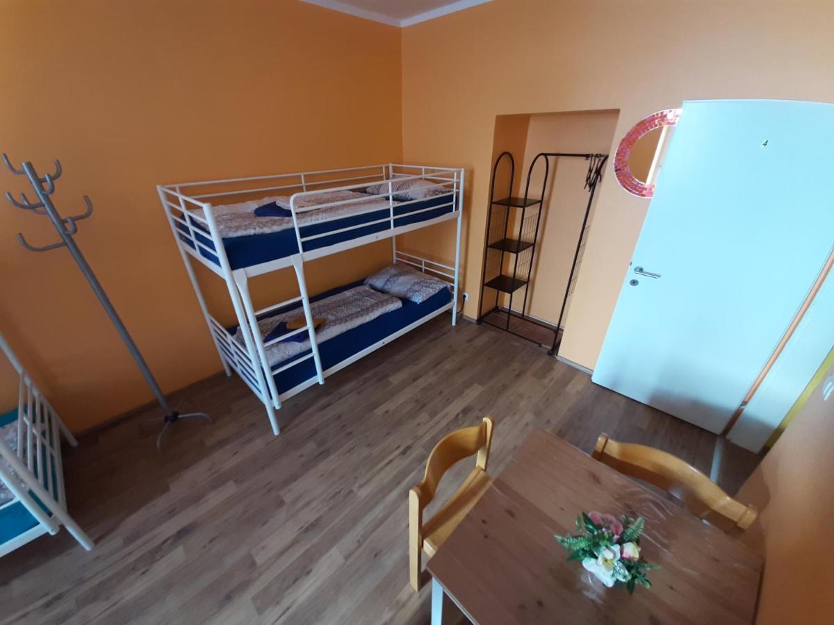 Homestay Monterooms Schoenbrunn 10 Minutes To Downtown Vienna