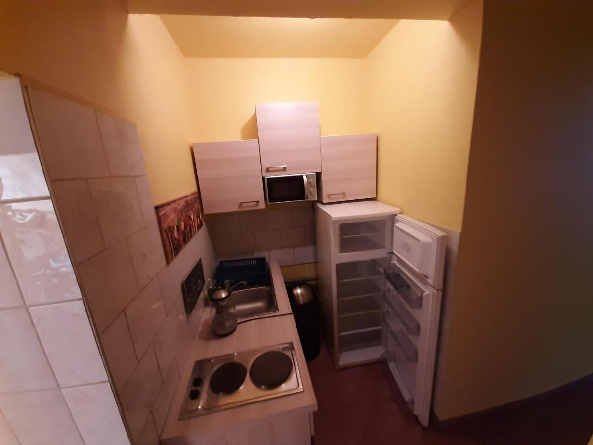 Monterooms Schoenbrunn 10 Minutes To Downtown Homestay Vienna