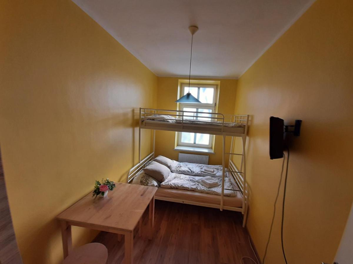 Homestay Monterooms Schoenbrunn 10 Minutes To Downtown Vienna