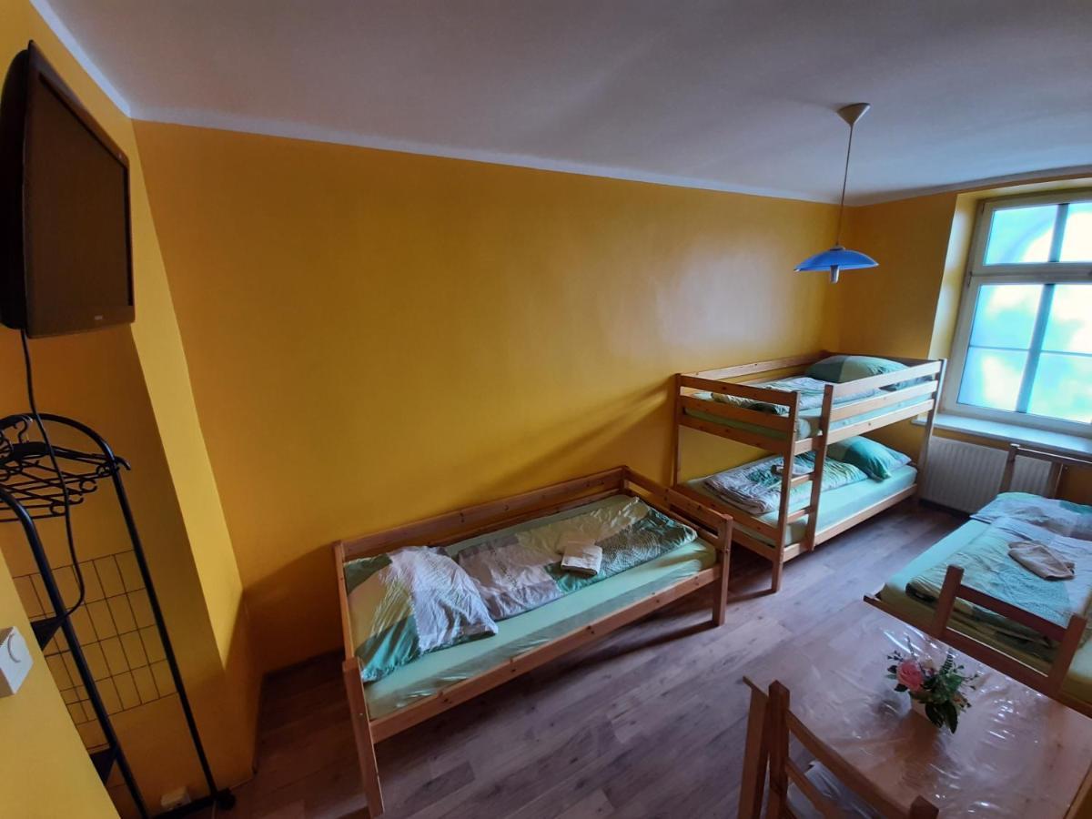 Homestay Monterooms Schoenbrunn 10 Minutes To Downtown Vienna