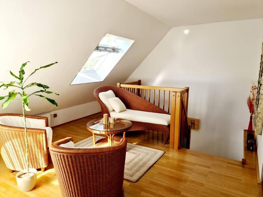 Appartamento Luxury 4 Bedroom Roof With 3 Balconies & View *