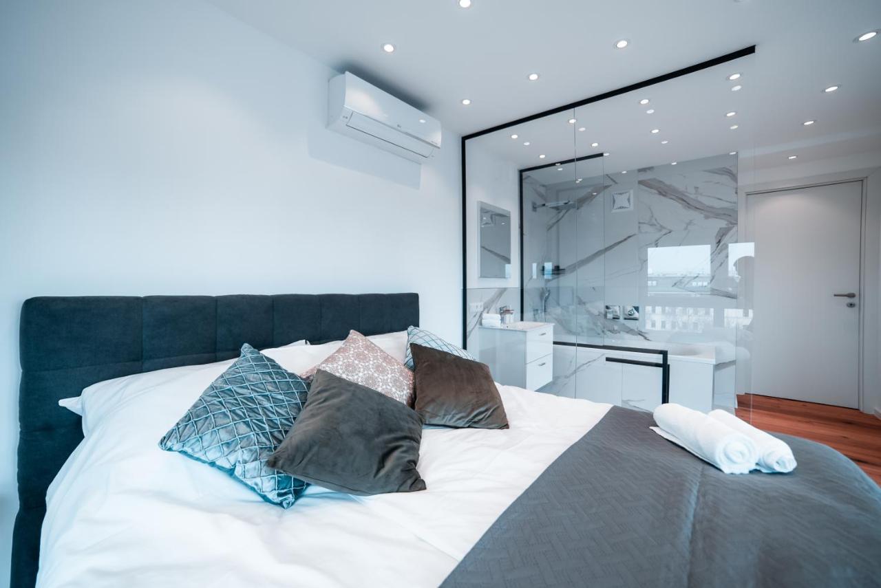Triangle Penthouse *