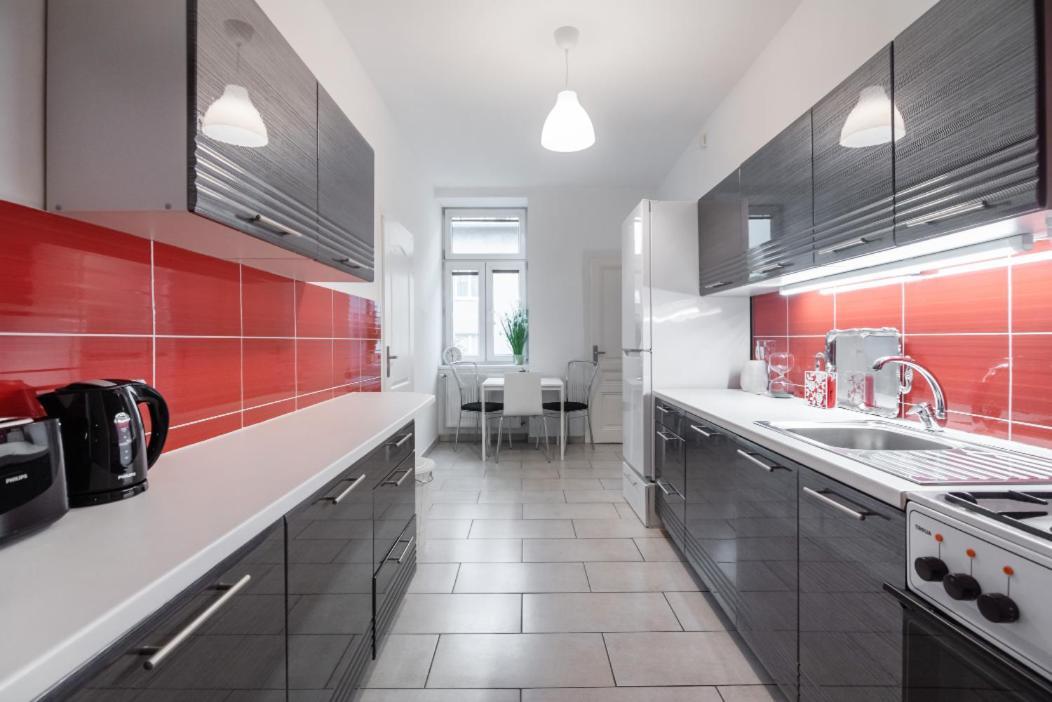 Apartment Three Bedroom, Ideal For Big Groups, 14 *
