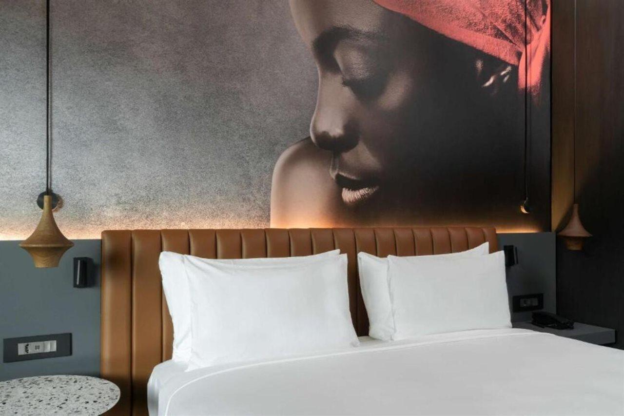 Hotel Radisson Red Hotel,