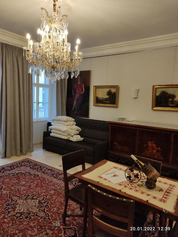 Living Center Viena