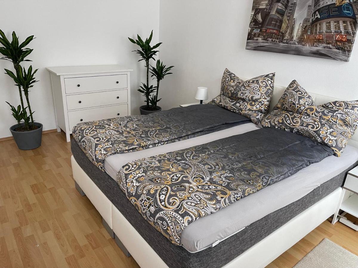 Gesamte Fuer 4 Personen 8 * Viena