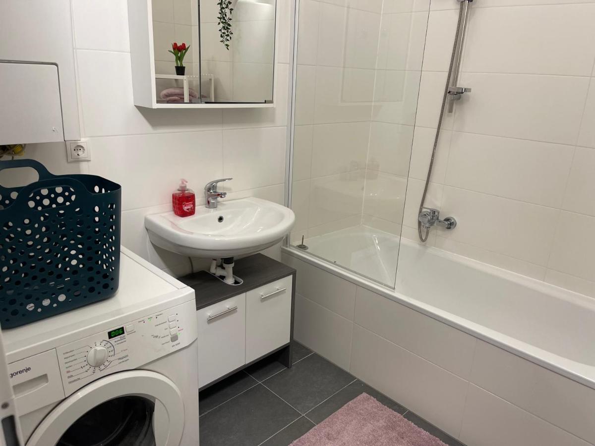 Gesamte Fuer 4 Personen 8 Apartamento *