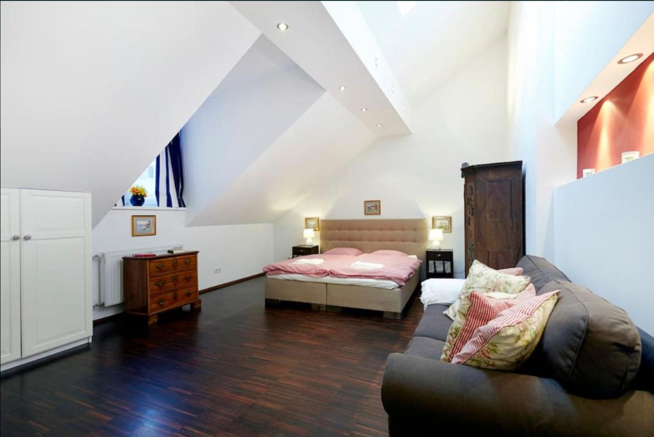 Penthouse 1 Apartment