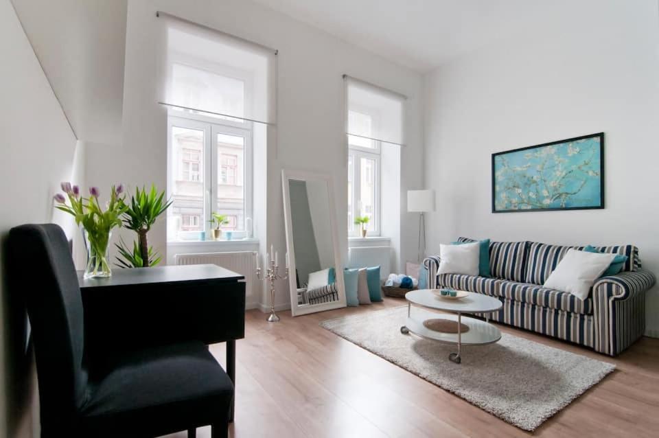 Apartment ⍟luxurious And Bright⍟ 5 Min Walk To City Center Vienna