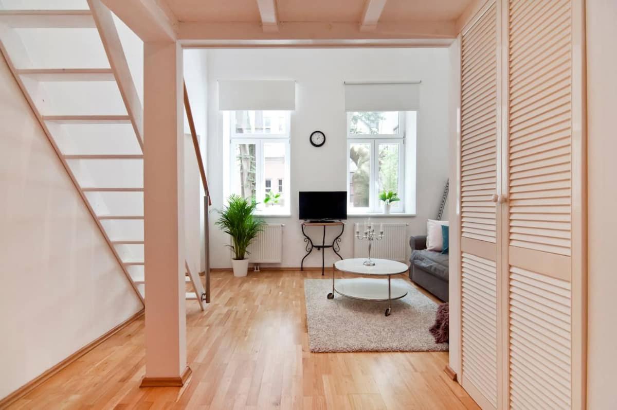 Apartment ⍟luxurious And Bright⍟ 5 Min Walk To City Center