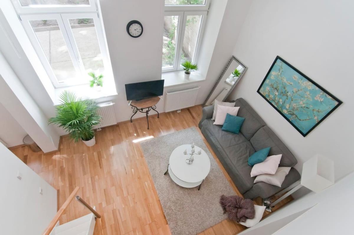 Apartment ⍟luxurious And Bright⍟ 5 Min Walk To City Center *