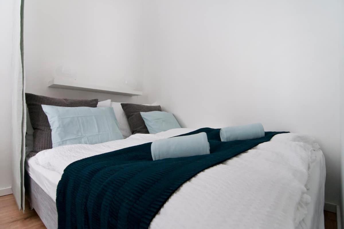 Apartment ⍟luxurious And Bright⍟ 5 Min Walk To City Center *