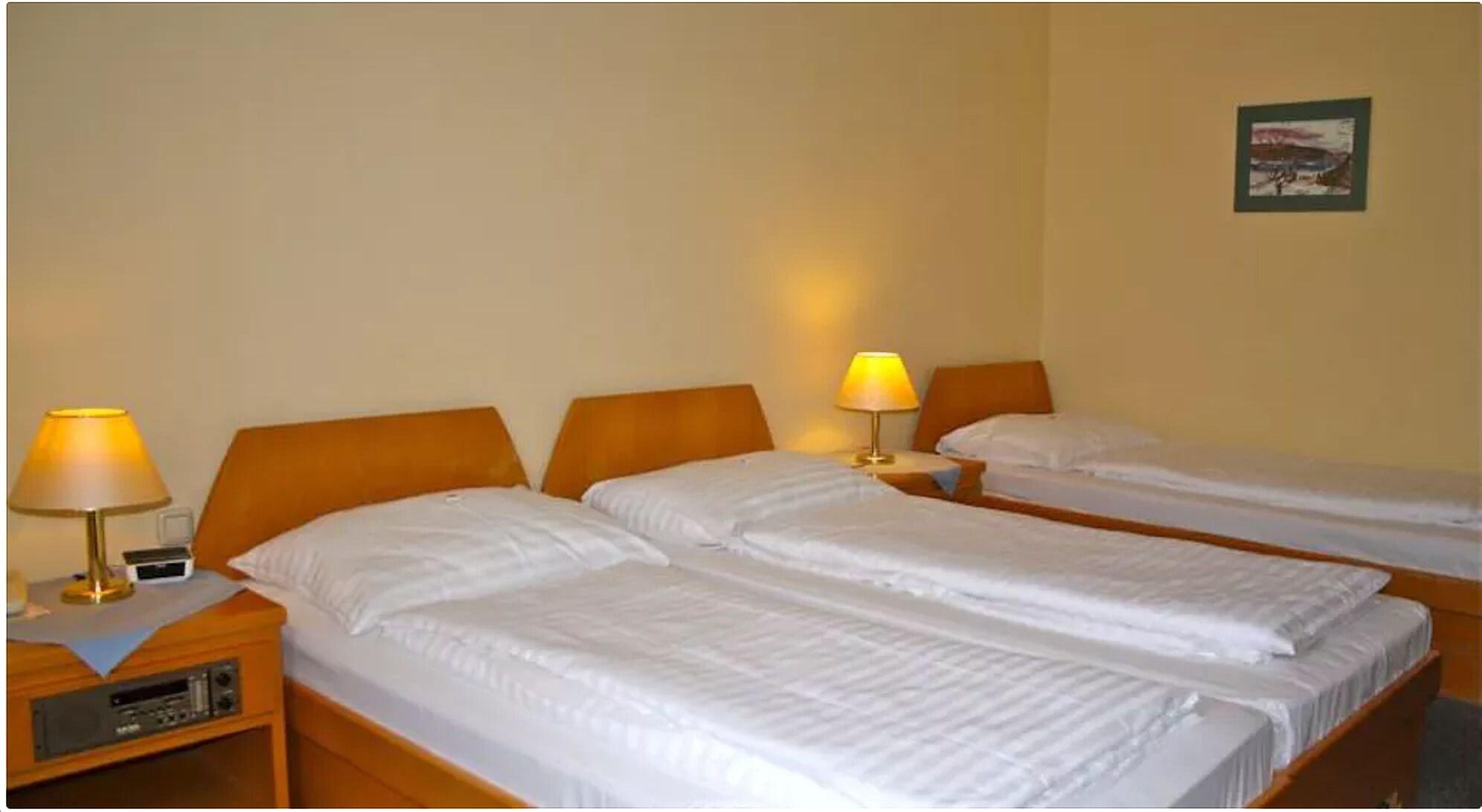 Hotel Very Apartments, 5 Min To Center, No Reception