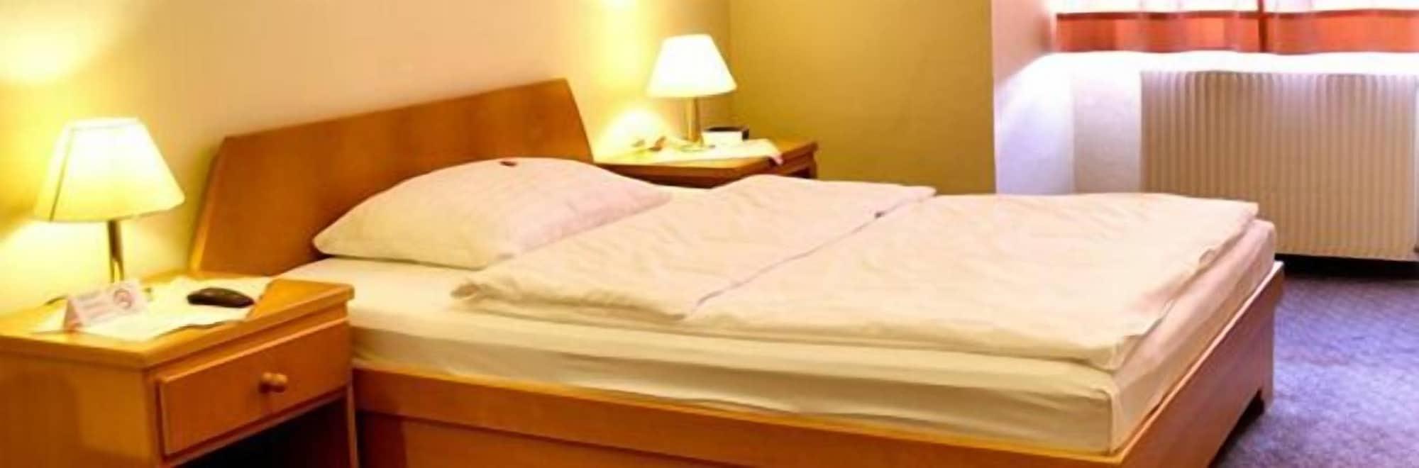 Hotel Very Apartments, 5 Min To Center, No Reception 3*