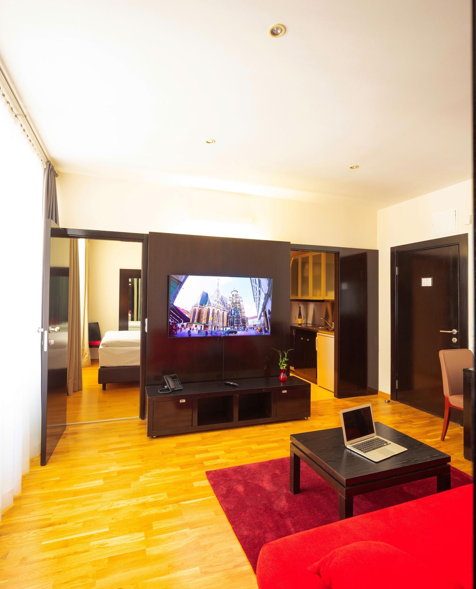 Aparthotel The Levante Rathaus 4*