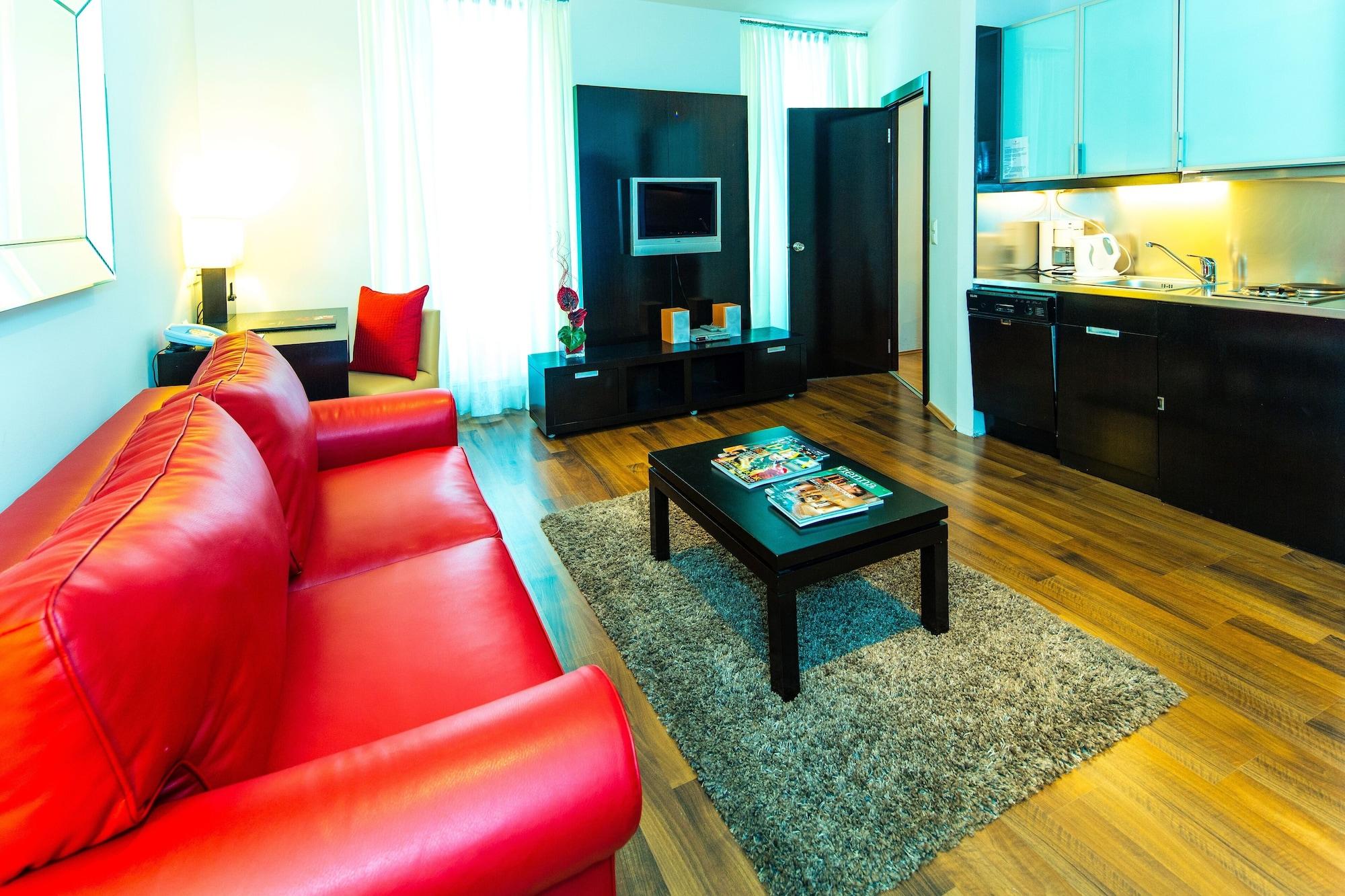 Aparthotel The Levante Rathaus 4*