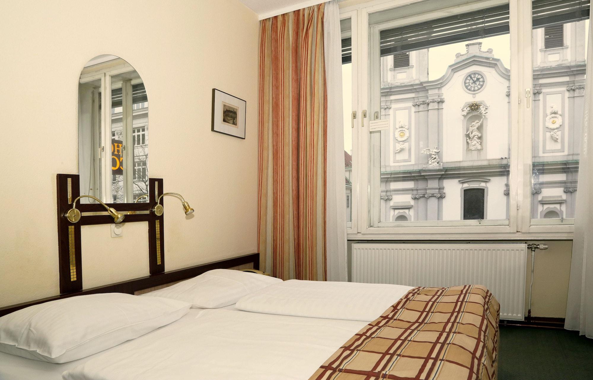 Bed & Breakfast Continental Hotel-pension 4*