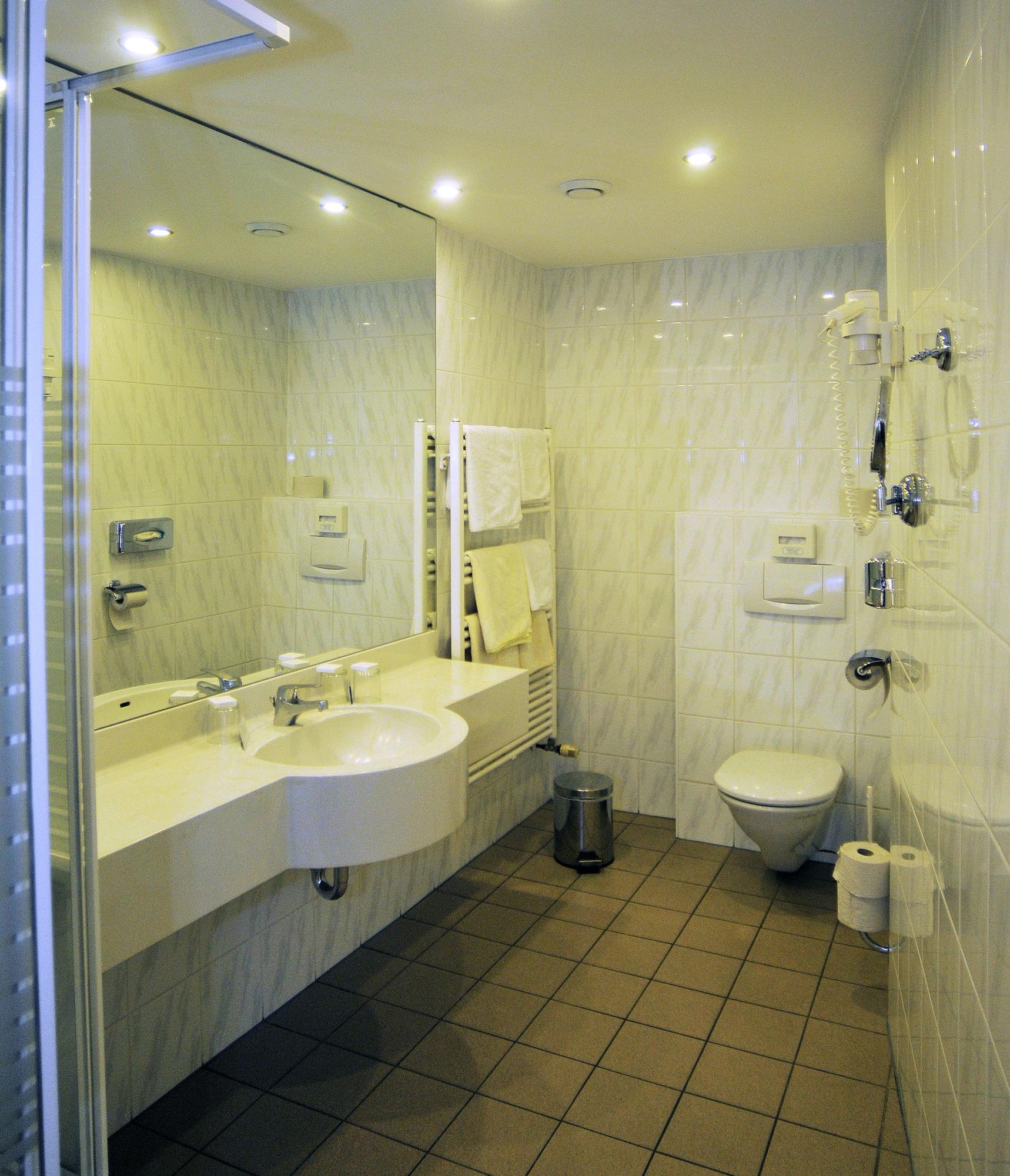 Continental Hotel-pension Bed & Breakfast 4*