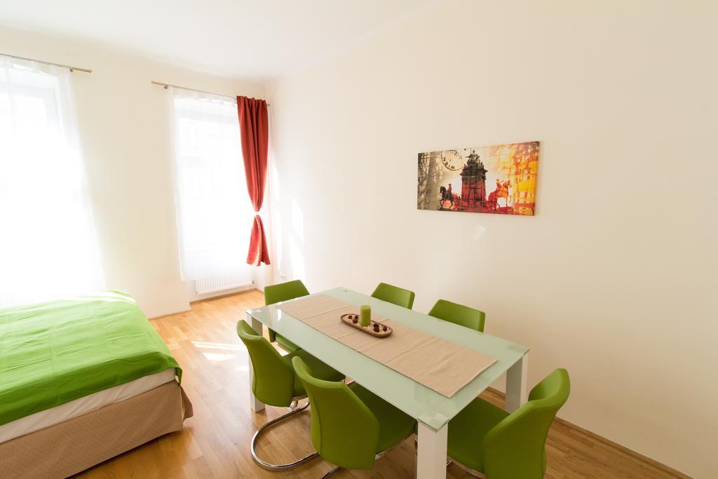 Checkvienna - Lassallestrasse Apartment Vienna