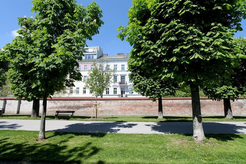 Casa Nostra - Moderne Lichtdurchflutete Am Augarten