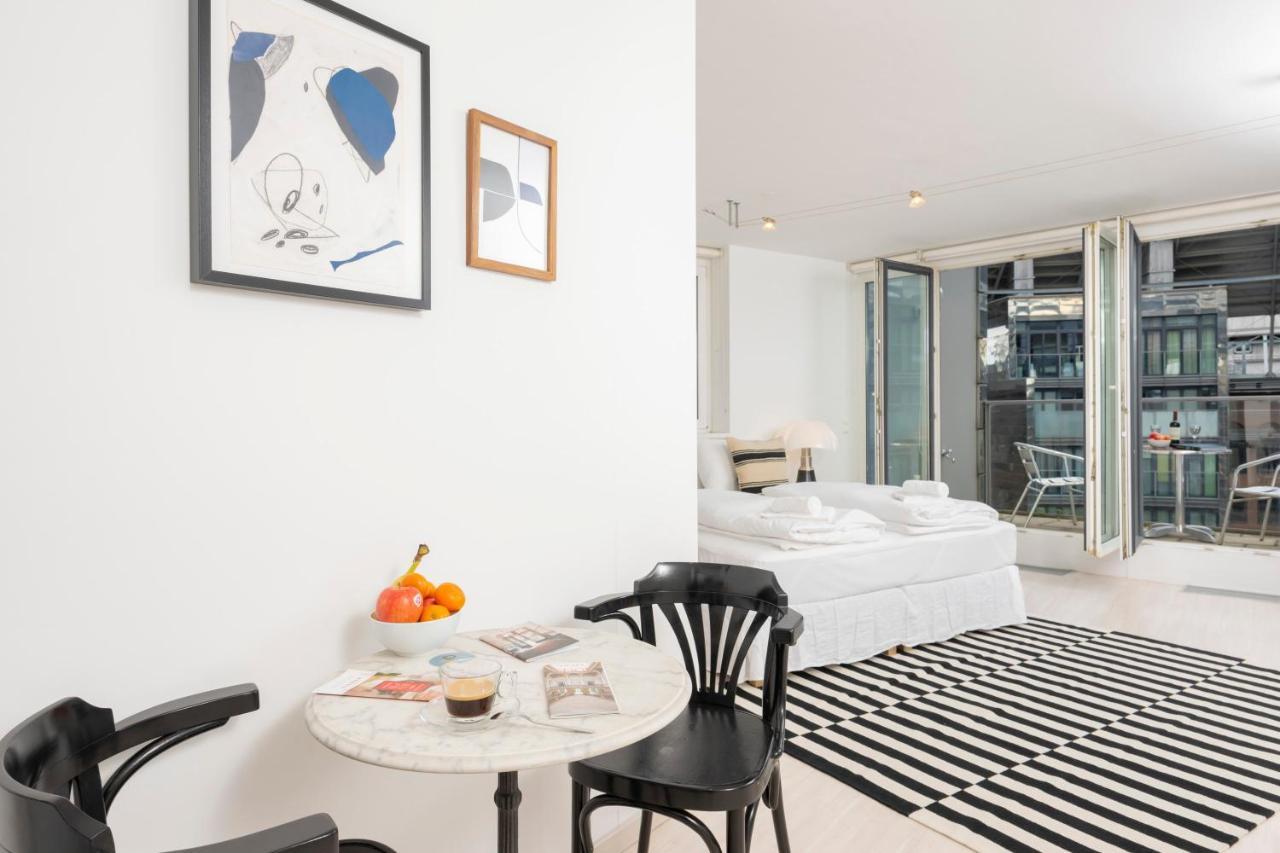 Urban Studio Gasometer By Ichbucheat Apartment *