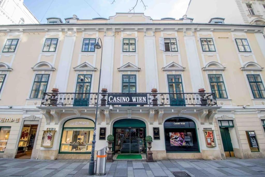 Apartment Luxurious In The Centre Of