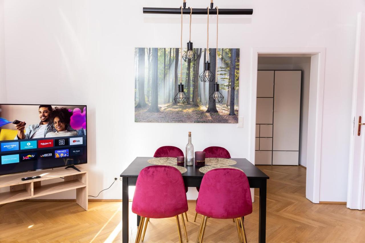 Apartment Schoenbrunn Palace Family *