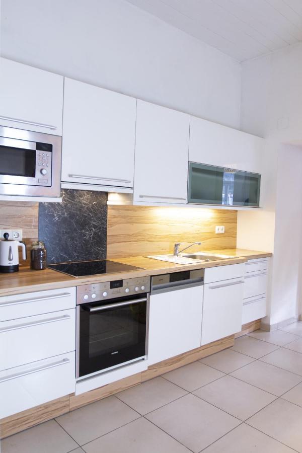Apartment Modern Garden-apartment Next To Belvedere Palace *