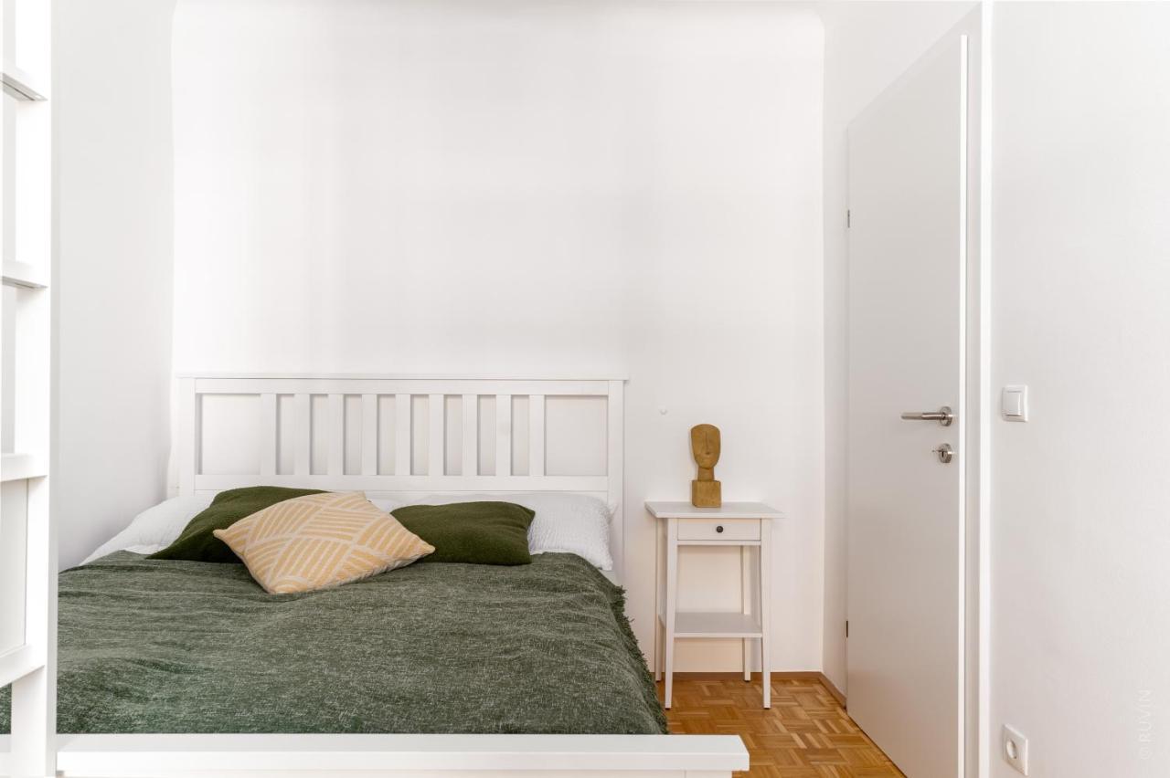 King Bed Home, 3 Bed Rooms, Perfect For Long Term Apartment Vienna
