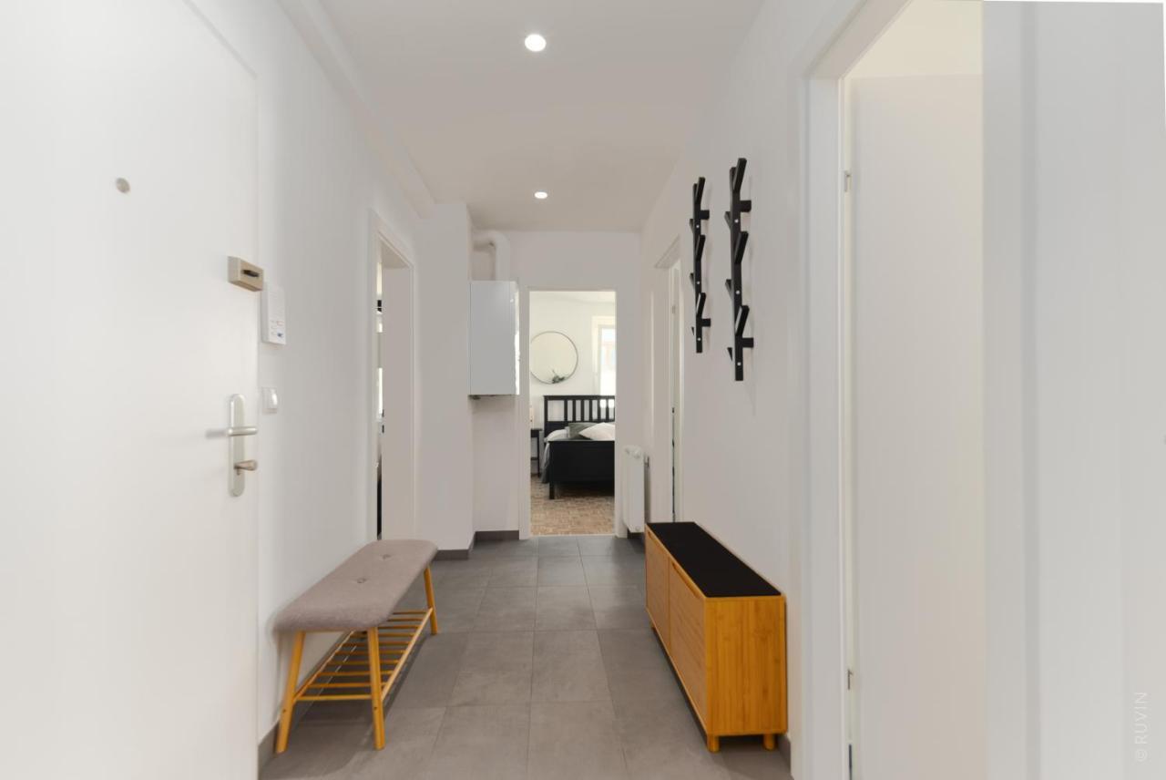 King Bed Home, 3 Bed Rooms, Perfect For Long Term Vienna