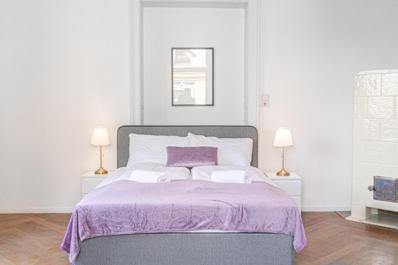 Apartment Cozy 2Br Apt. Near Akh Hospital-Ideal For Longstay *