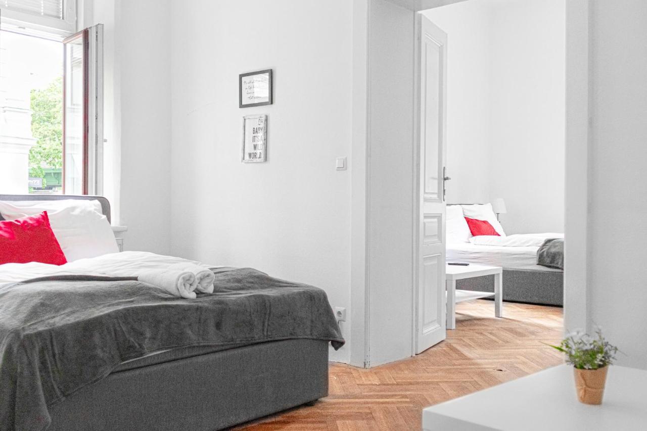 Classy 2br Apt. W/ Exclusive Location Near Akh *