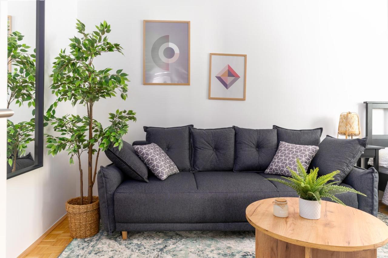 King Bed Home, 3 Bed Rooms, Perfect For Long Term Apartment Vienna