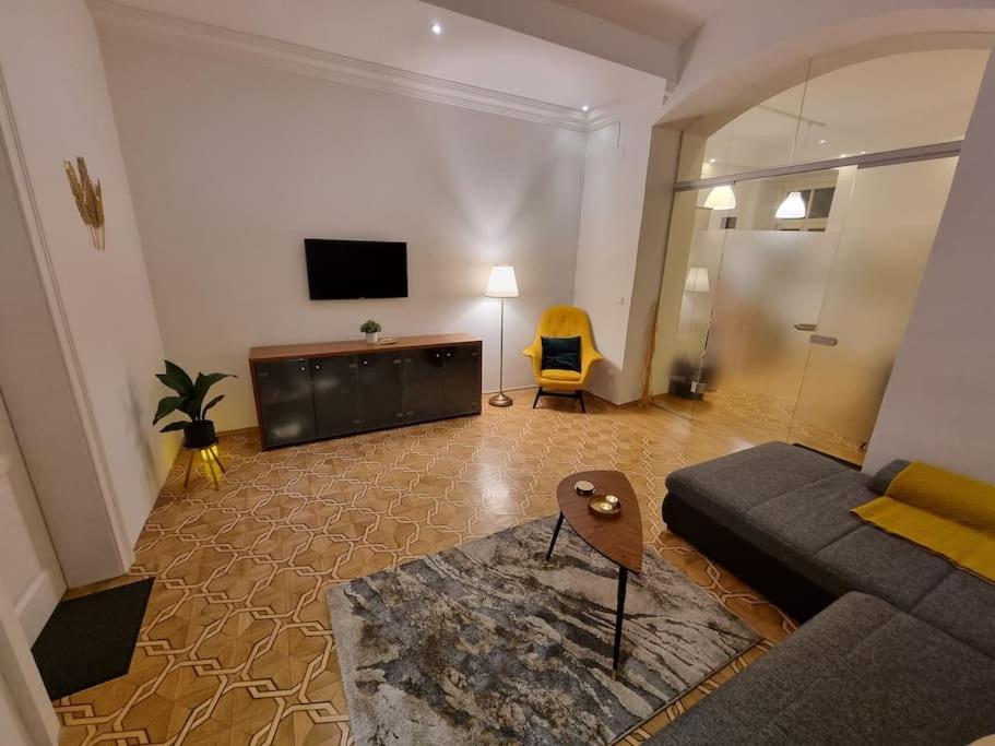 Sissi Royal - Inner 4 Bedroom *
