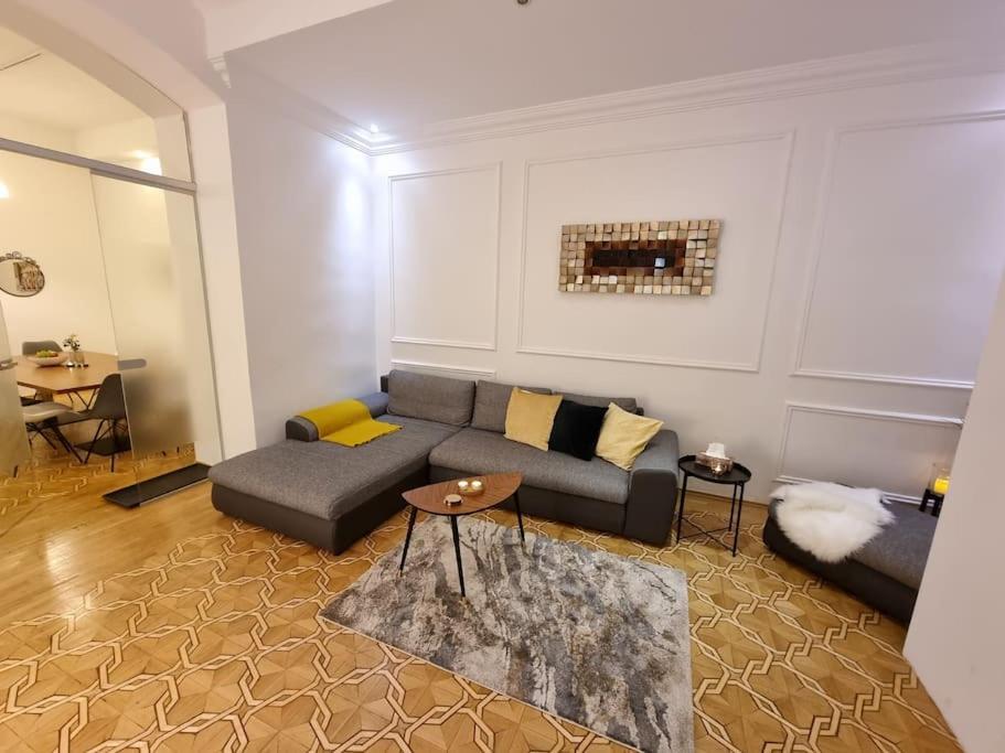 Sissi Royal - Inner 4 Bedroom Apartment