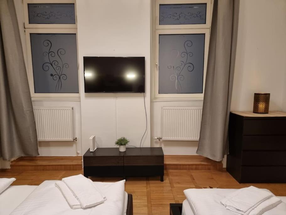Sissi Royal - Inner 4 Bedroom Apartment Vienna