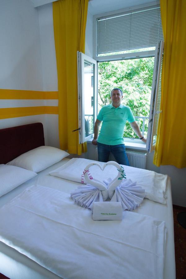 Hotel City Residence 3*