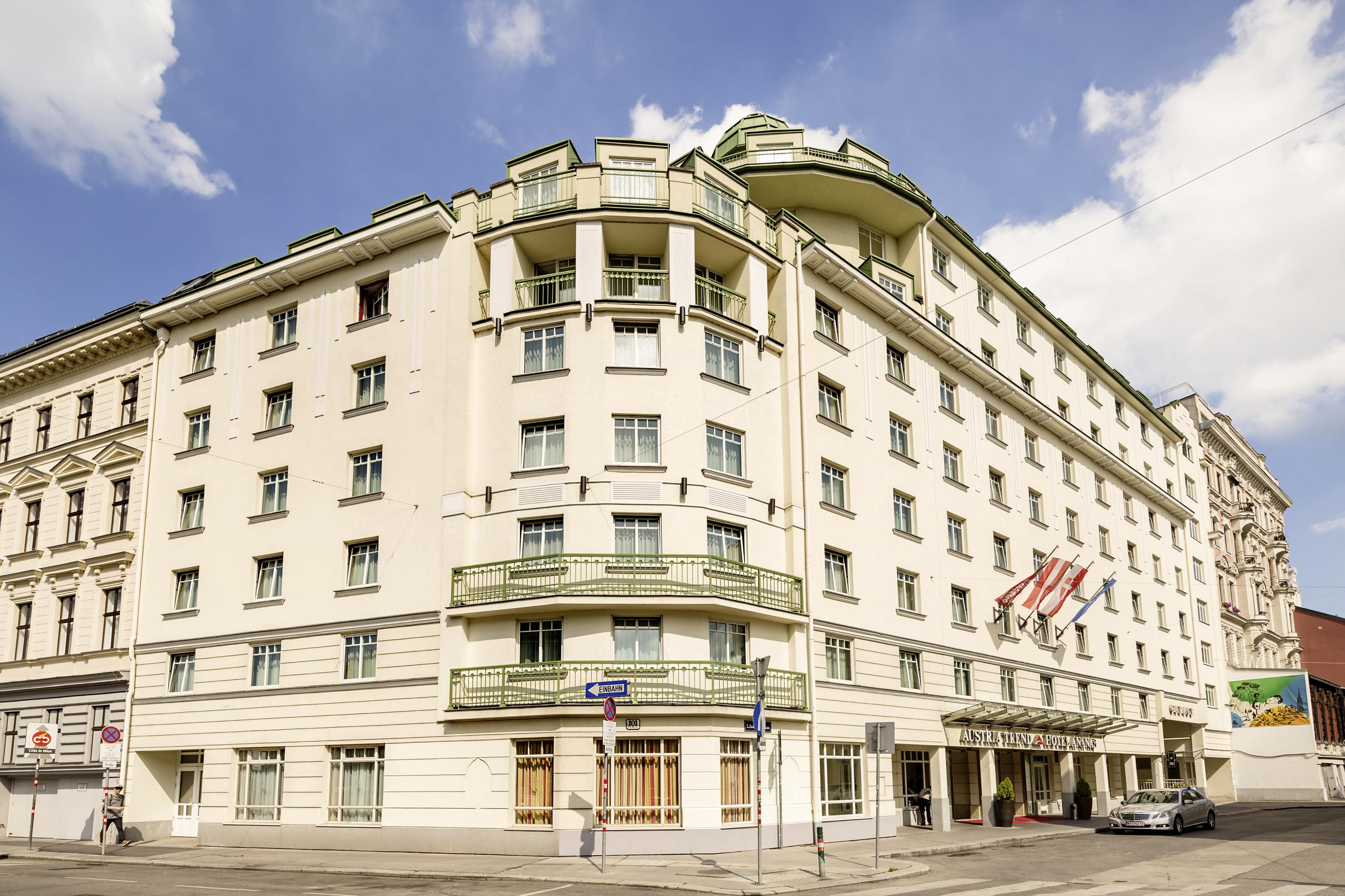 Austria Trend Ananas Hotel 4*