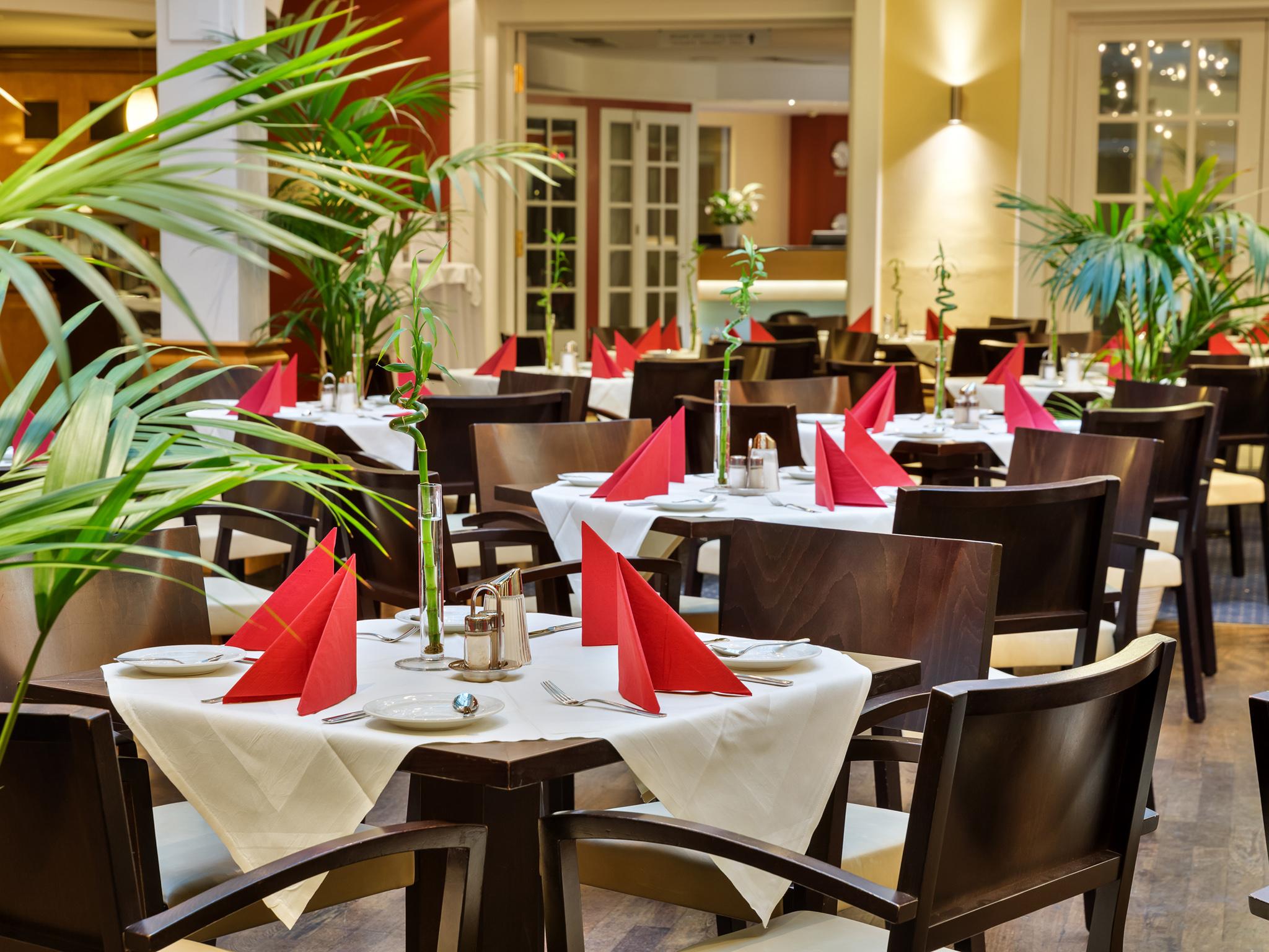 Austria Trend Ananas Hotel