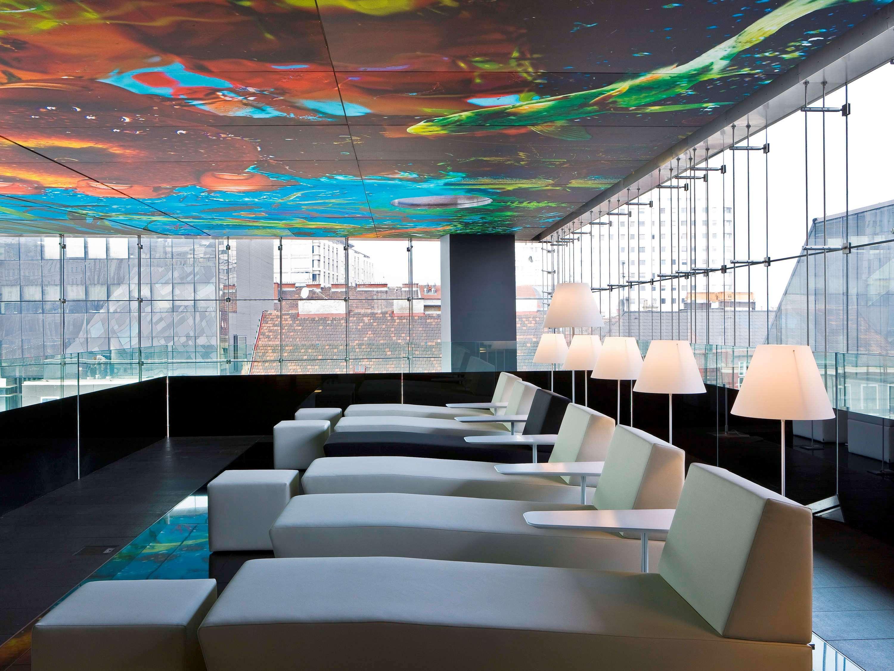 Hotel So/