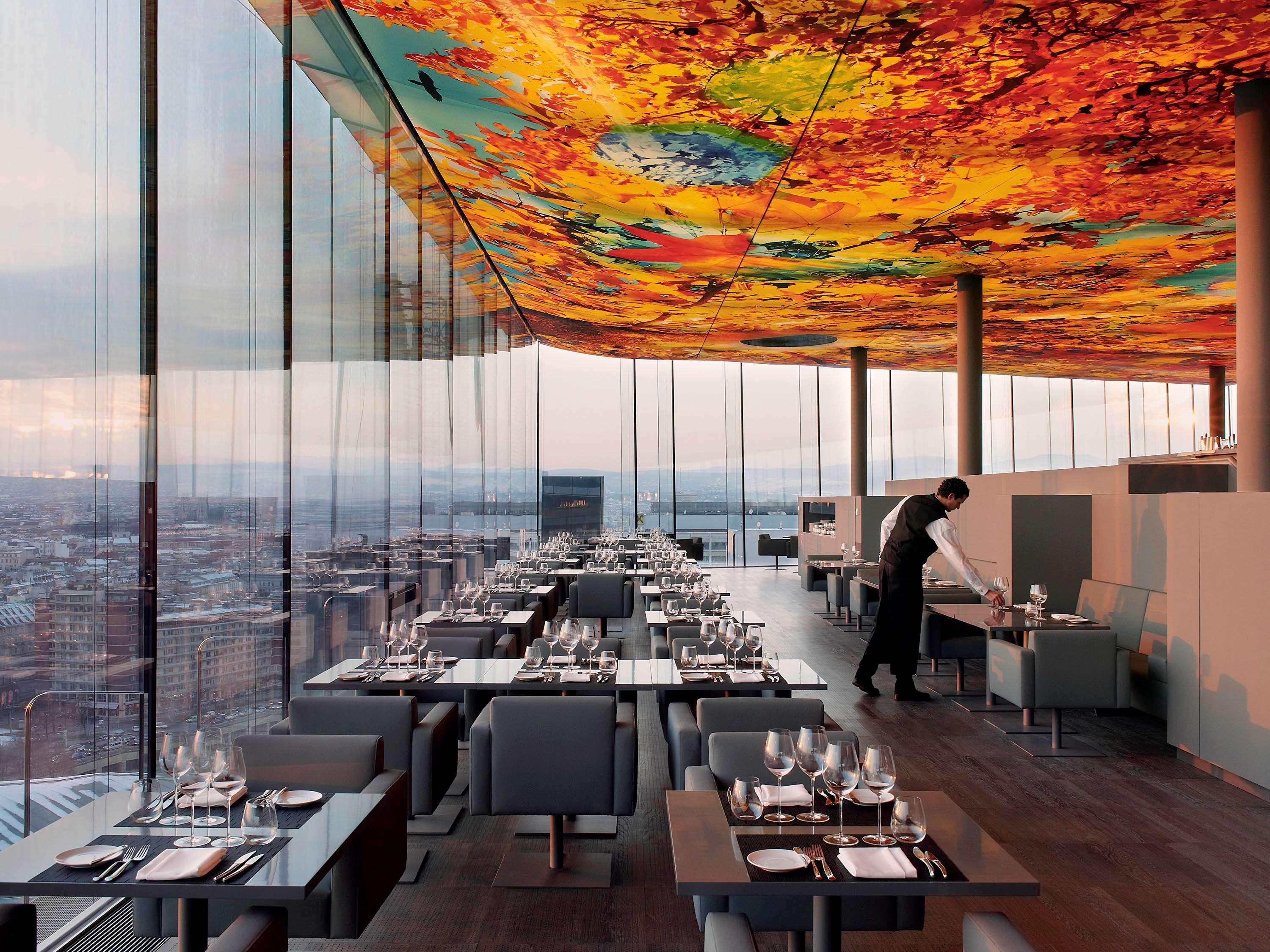Hotel So/