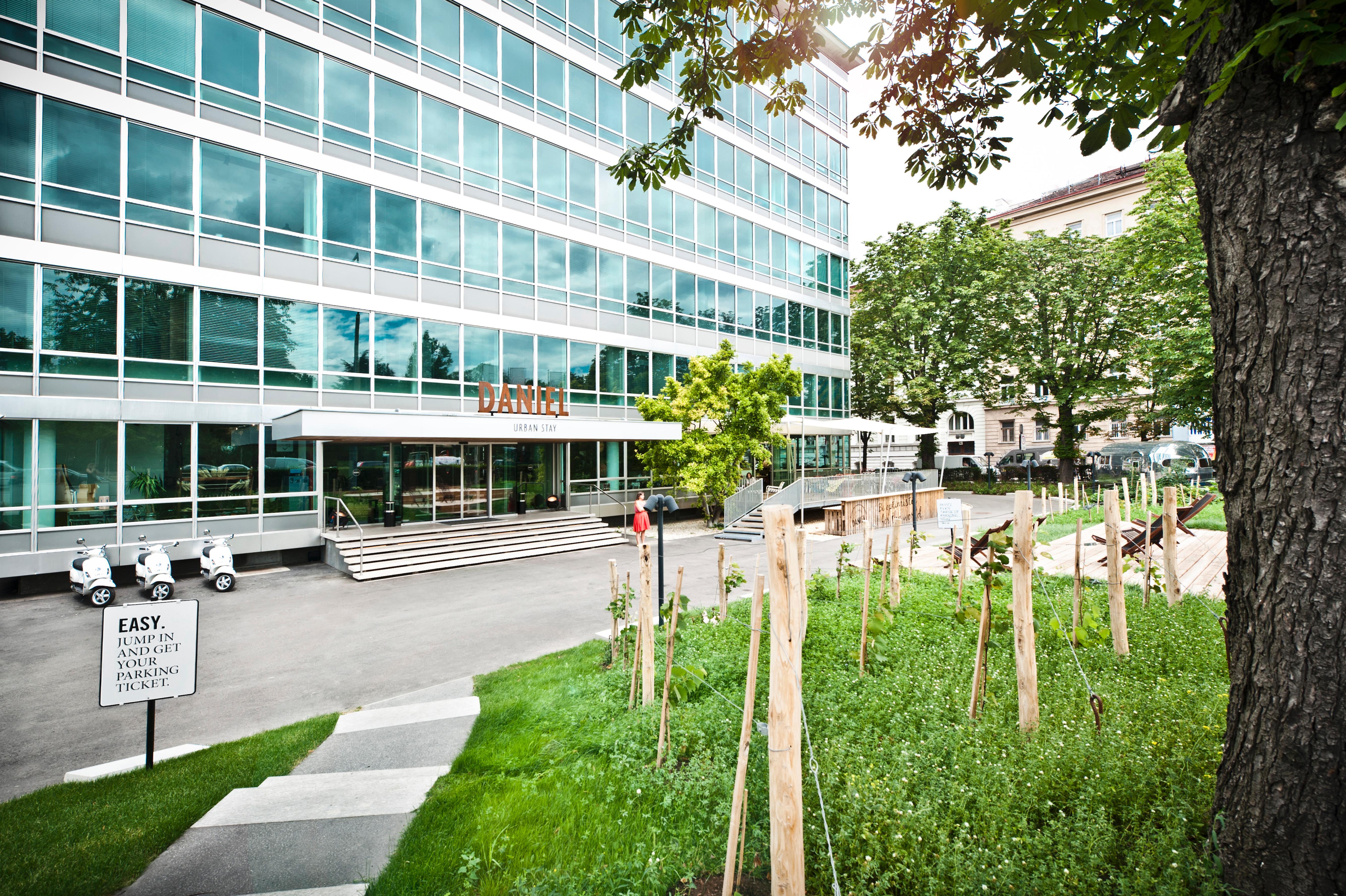 Daniel - Smart Lifestyle Near Centre