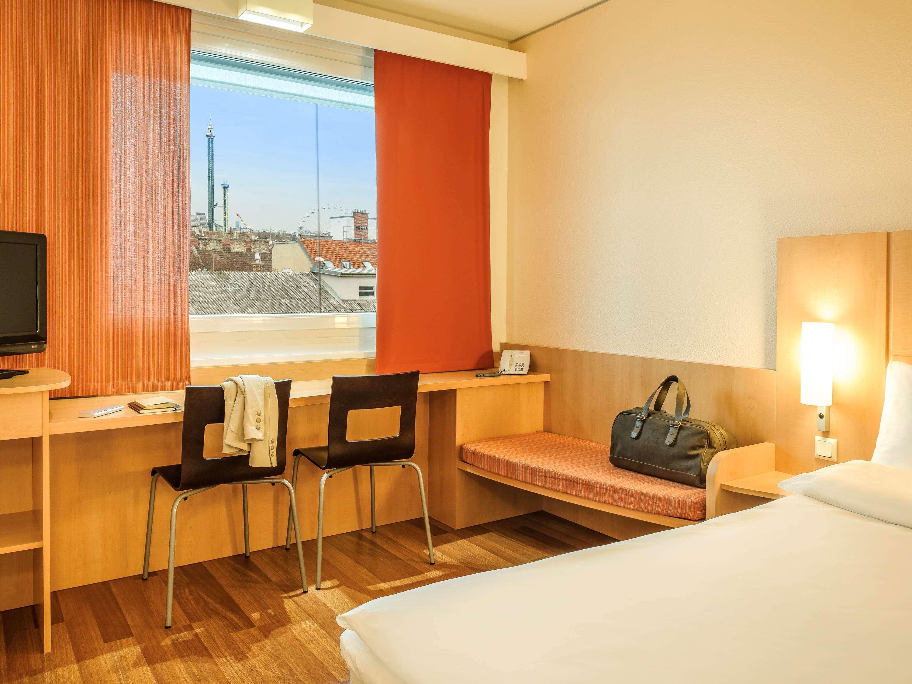 Ibis Messe 3*